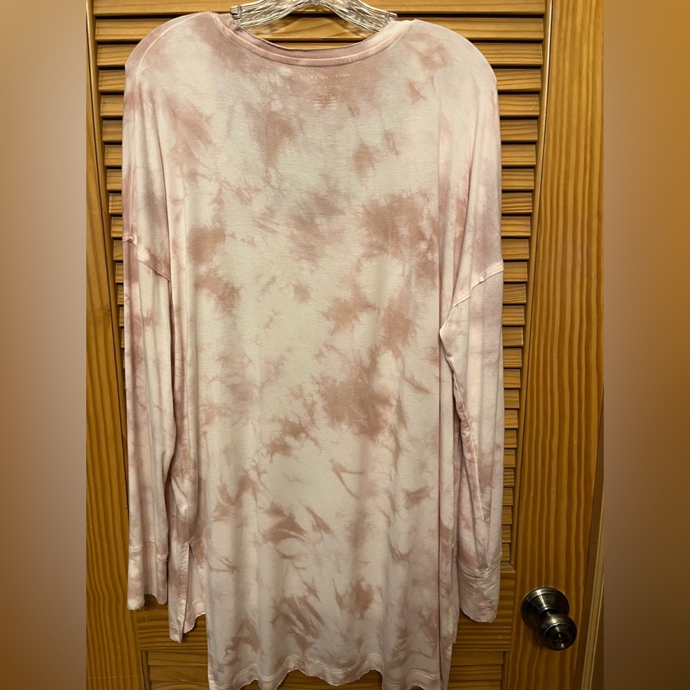 American Eagle Soft and Sexy long sleeve T size Medium.